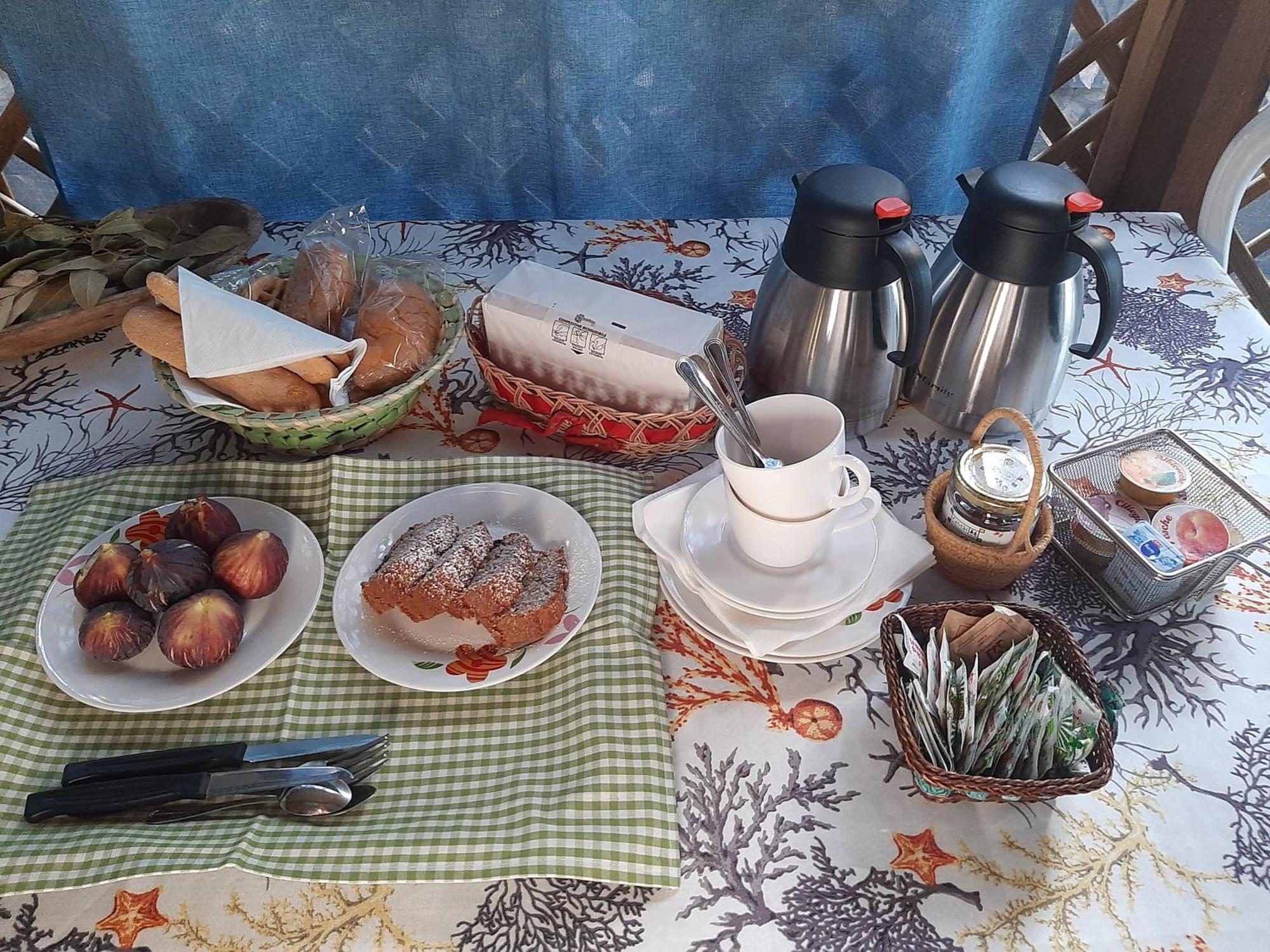 Bed and Breakfast Tom E Jerry Domus De Maria Exteriér fotografie